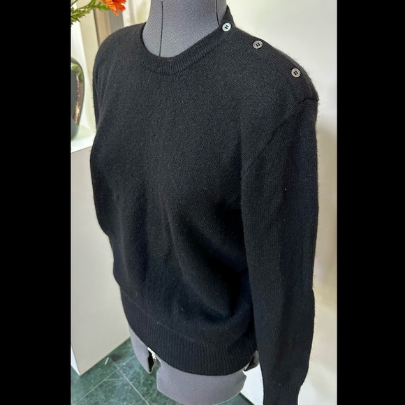 VINTAGE 1990s NEIMAN MARCUS BLACK 100% CASHMERE SWEATER SHOULDER PADS BUTTONS L - Picture 2 of 6